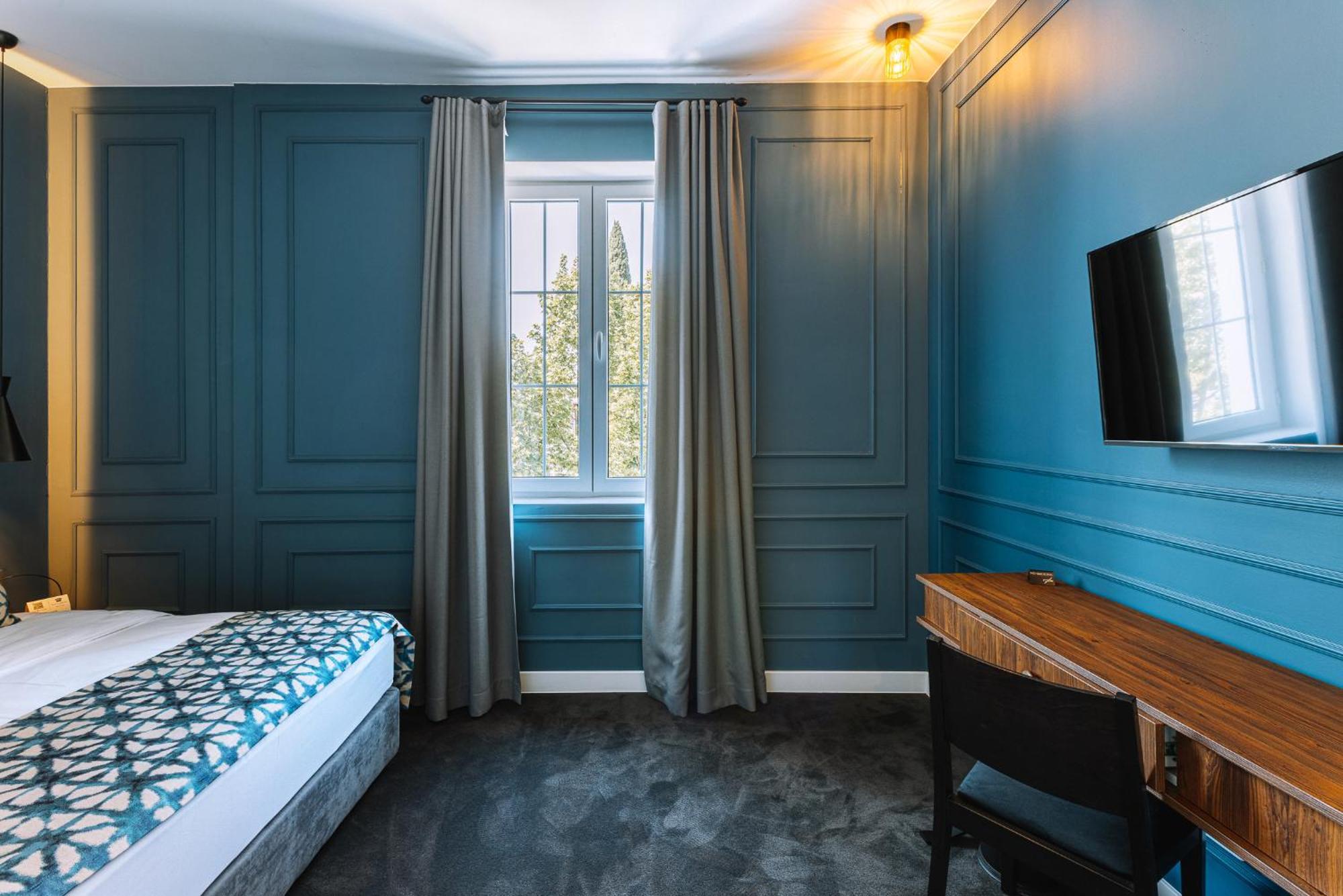 Hotel Twenties Tbilisi - Stay & Dine Экстерьер фото