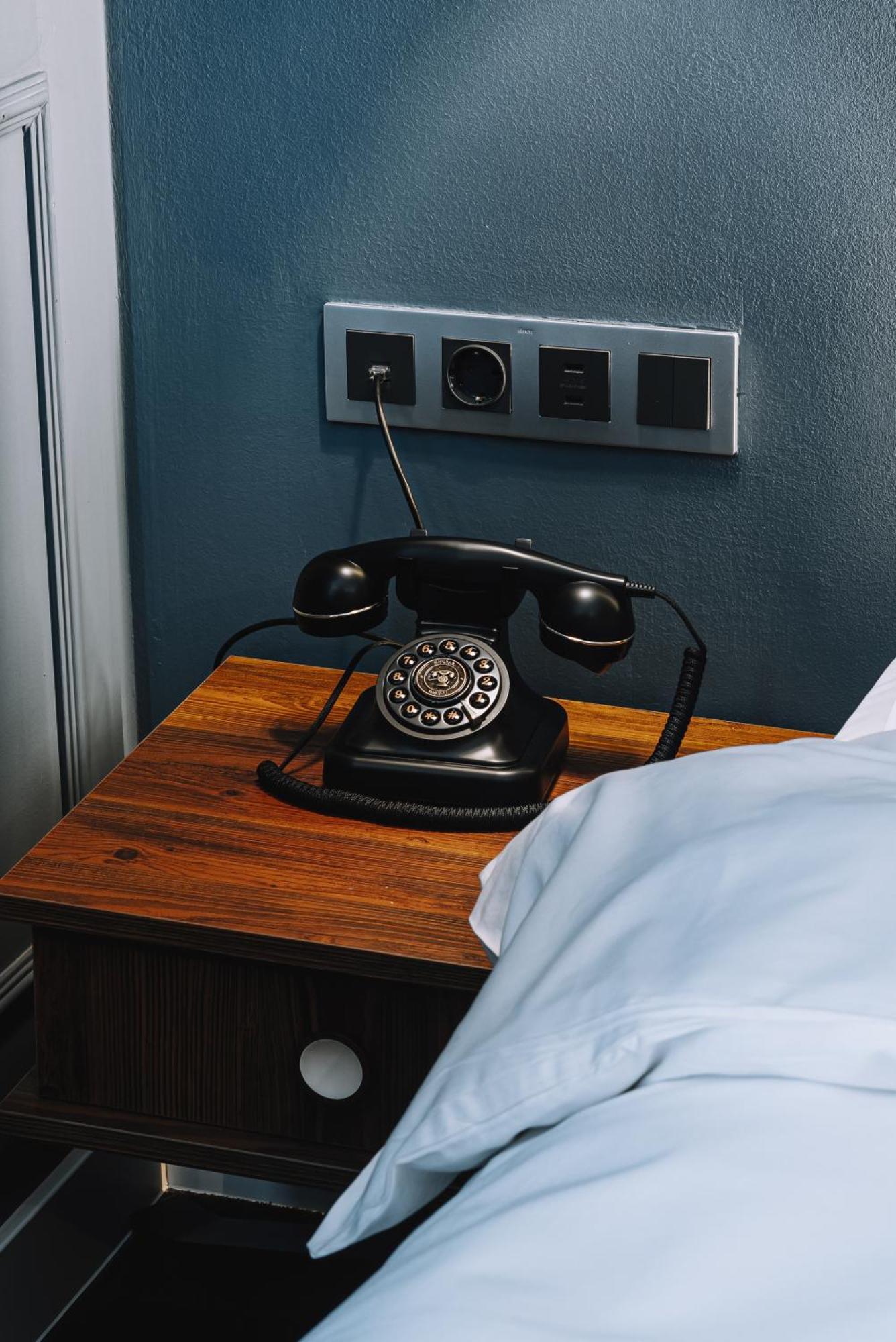 Hotel Twenties Tbilisi - Stay & Dine Экстерьер фото
